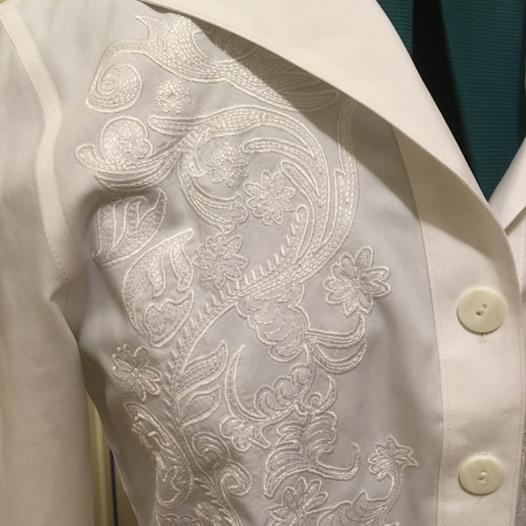 Coldwater Creek Pristine White Embroidered Button Down - Picture 4 of 7